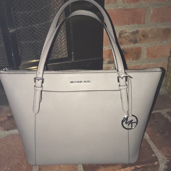 Michael Kors Purse - Picture 2 of 9